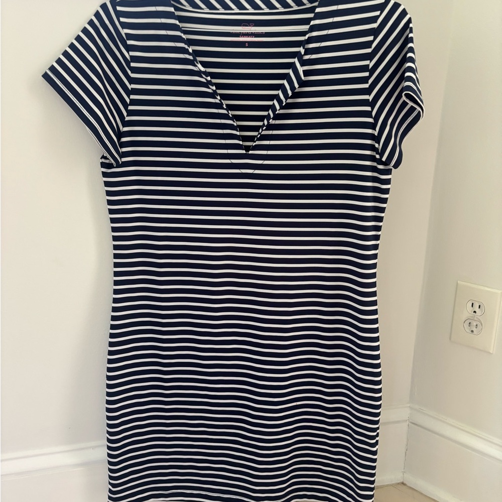 Vineyard Vines Blue and White Sankaty
